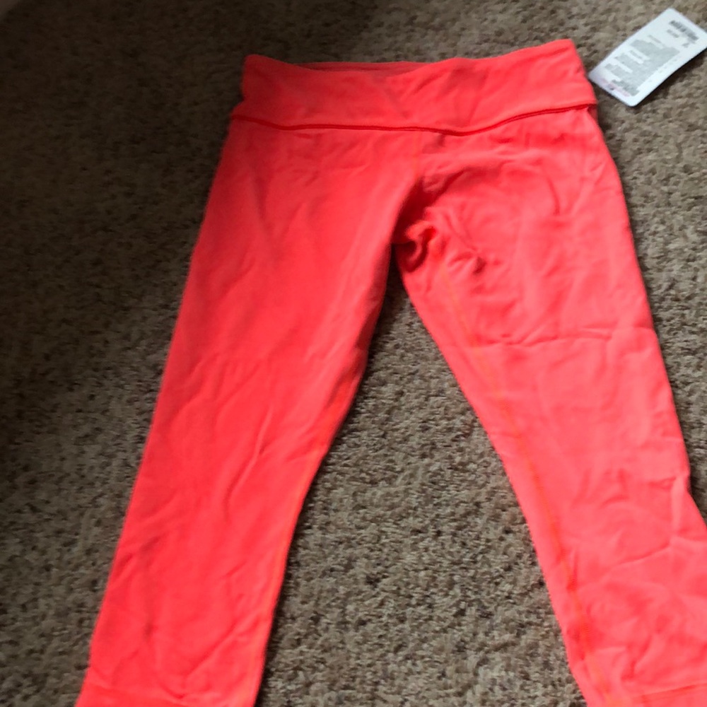 Lululemon wunder under crop silver